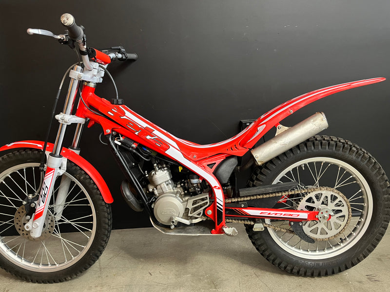 Pre-Loved MY23 Beta Evo 80 Junior